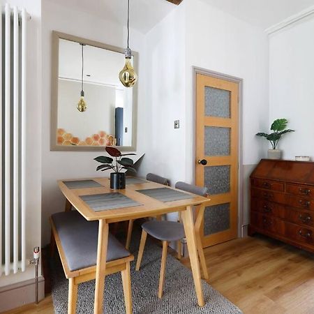 Stunning 2 Bedroom Flat 8Min Walk From The Beach 브라이턴 외부 사진